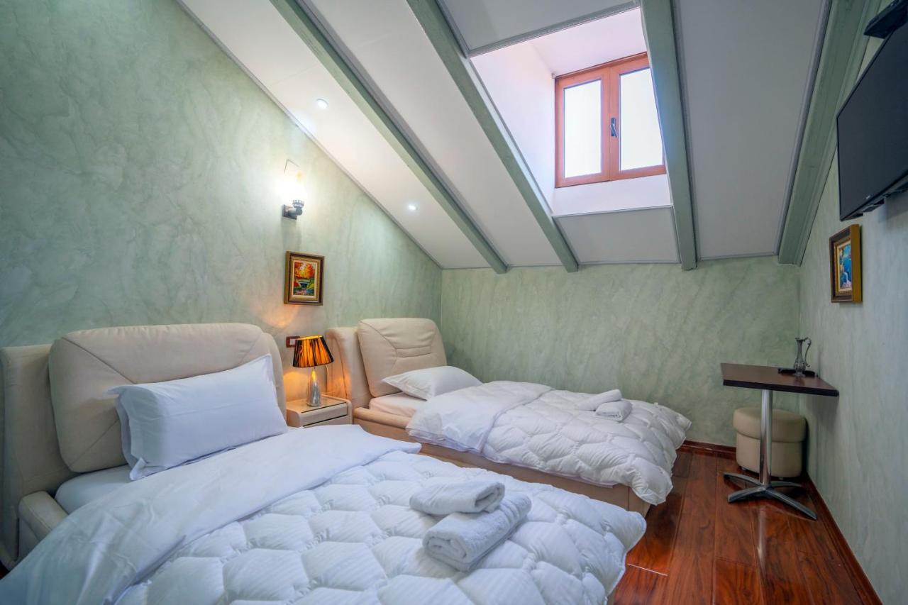 Zobo Hotel Shkodër Dış mekan fotoğraf