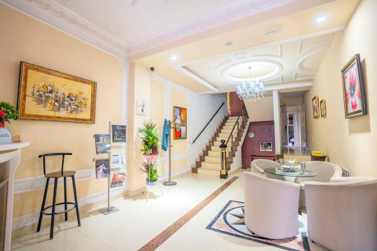 Zobo Hotel Shkodër Dış mekan fotoğraf