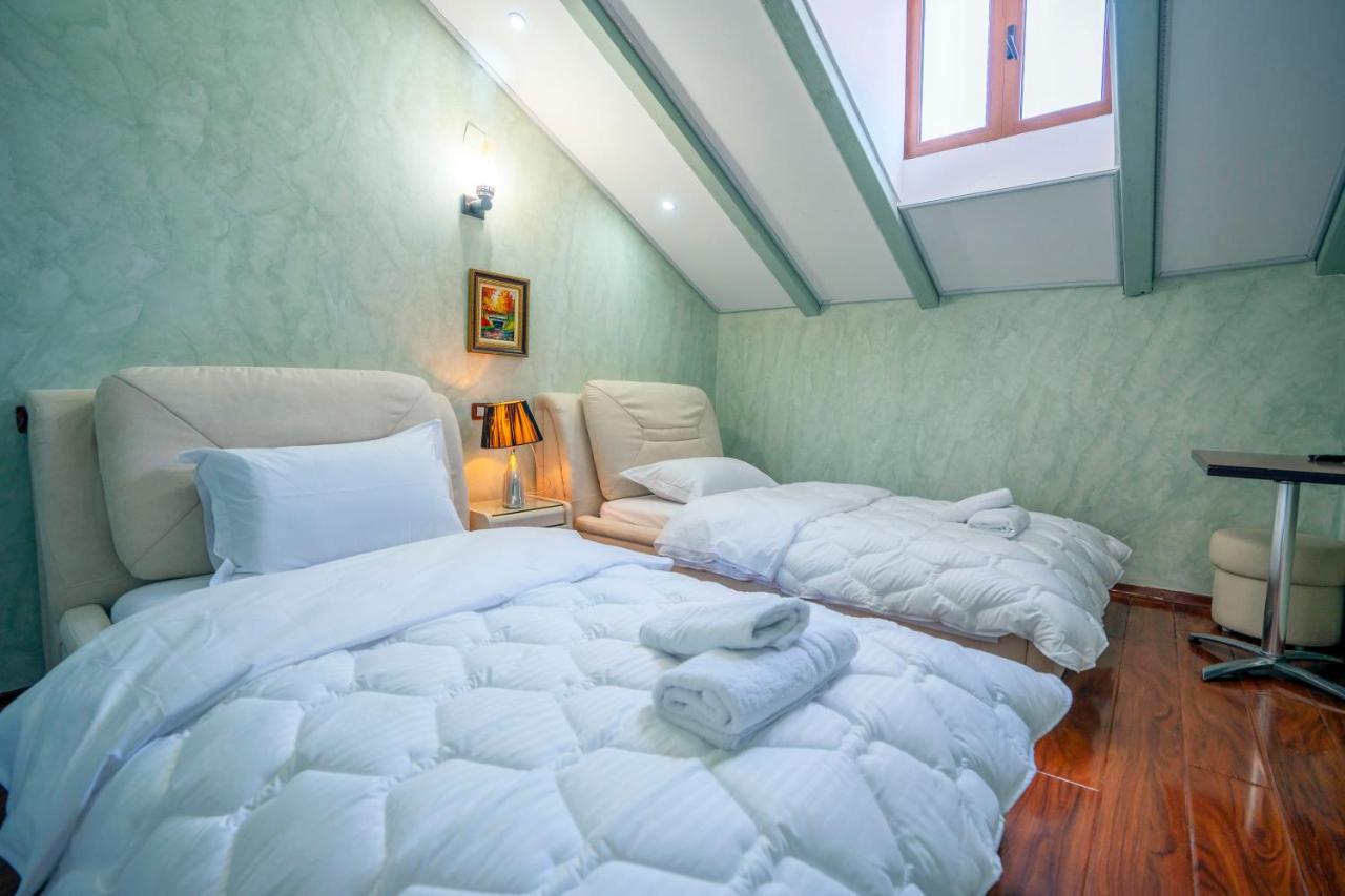 Zobo Hotel Shkodër Dış mekan fotoğraf