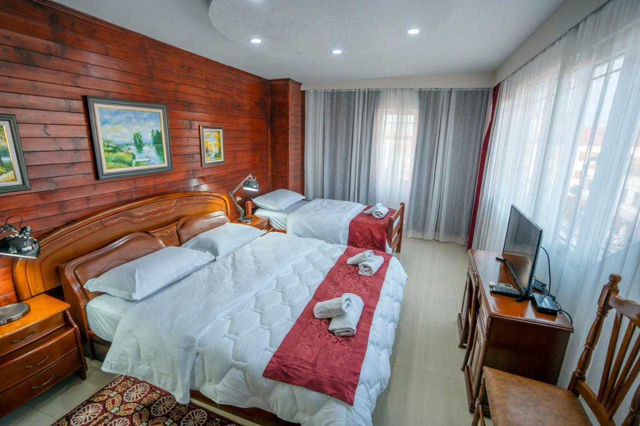 Zobo Hotel Shkodër Dış mekan fotoğraf