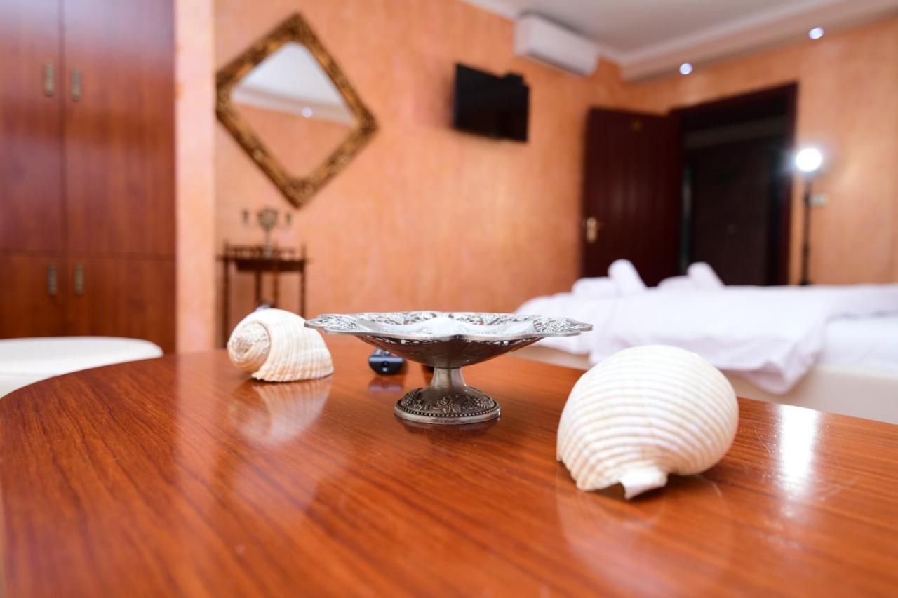Zobo Hotel Shkodër Dış mekan fotoğraf