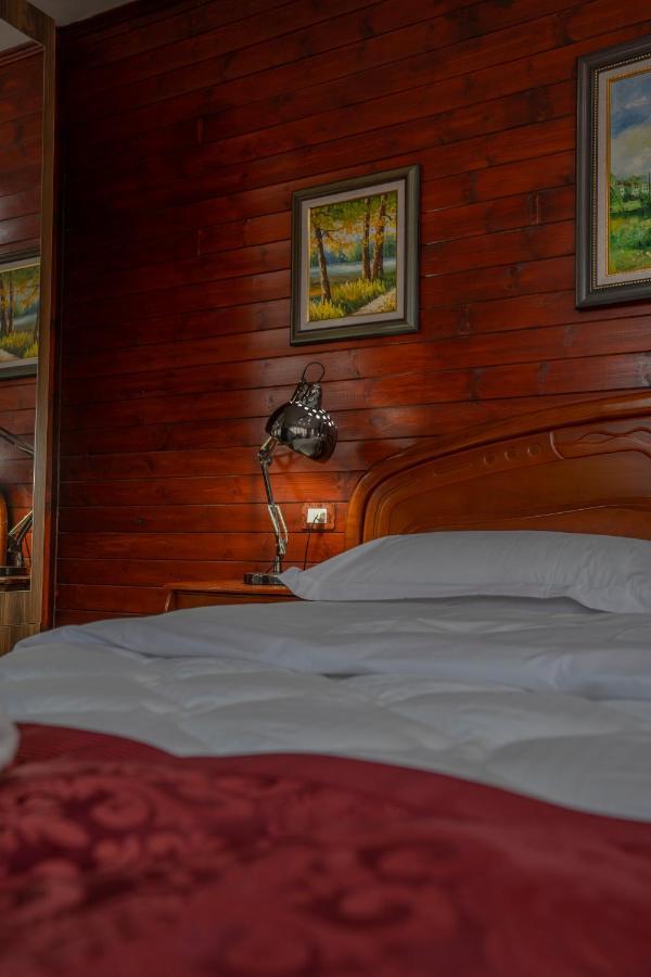Zobo Hotel Shkodër Dış mekan fotoğraf